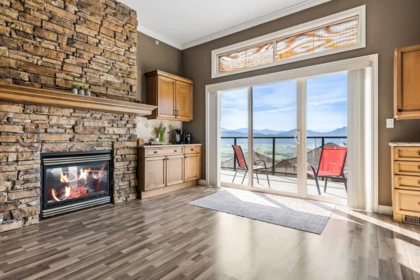 Breakfast Nook Photo of 11 35931 Empress Drive, Abbotsford, BC