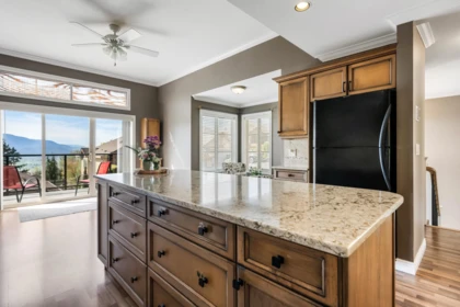 Kitchen Island Photo of 11 35931 Empress Drive, Abbotsford, BC