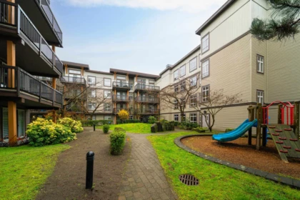 Office / Den Photo of 322 6033 Katsura Street, Richmond, BC