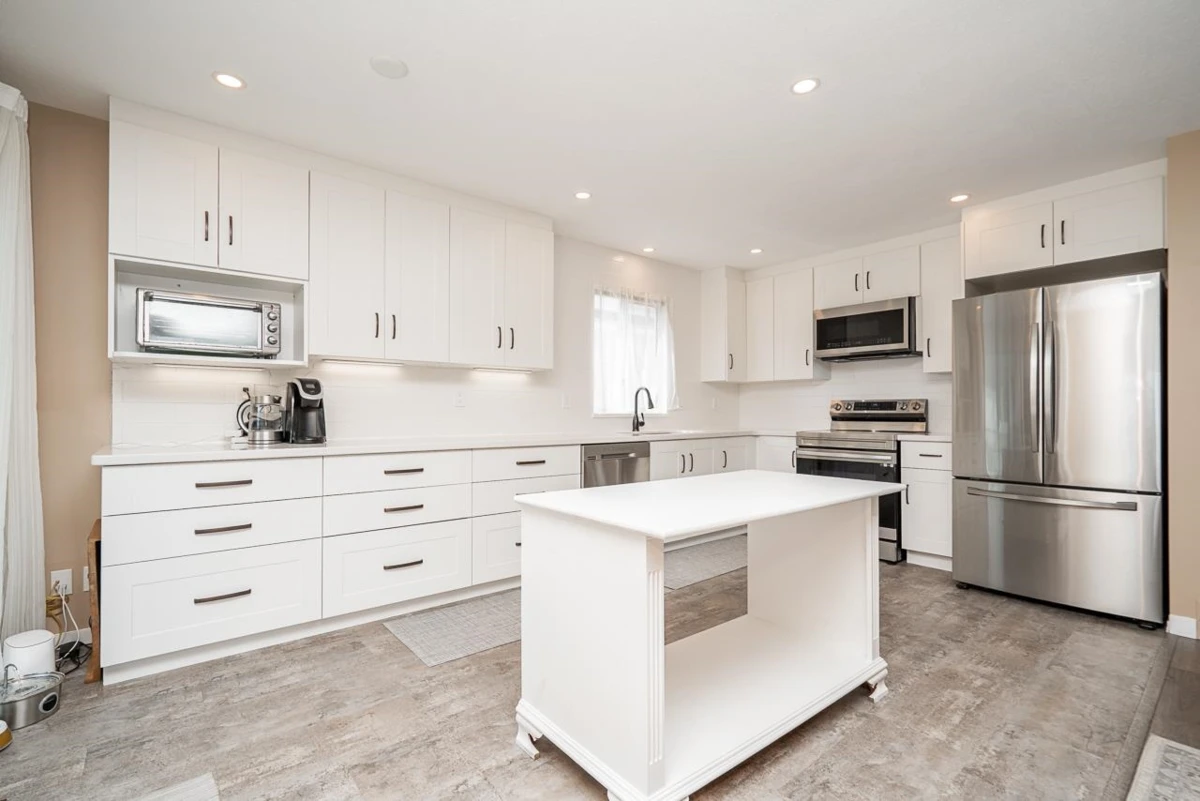 Dining Area Photo of 33090 Best Avenue, Mission, BC
