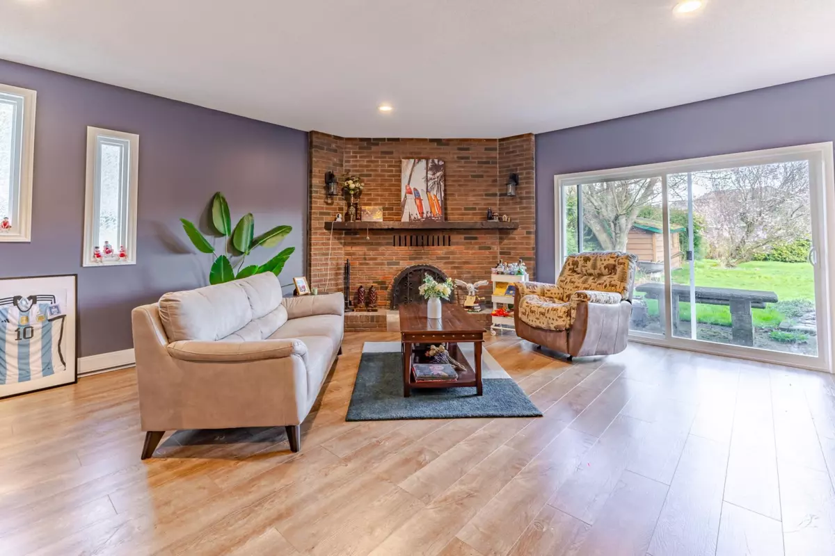 Family Room Photo of 6341 43a Avenue, Delta, BC