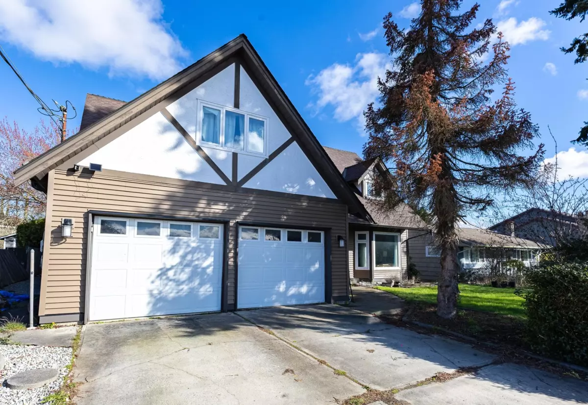 Living Room Photo of 6341 43a Avenue, Delta, BC