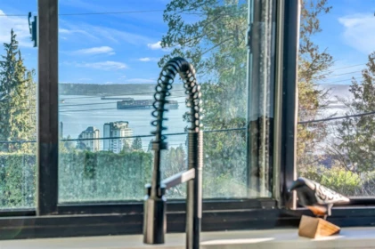 Primary Bathroom Photo of 2234 Palmerston Avenue, West Vancouver, BC