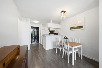 Kitchen Island Photo of 434 5600 Andrews Road, Richmond, BC