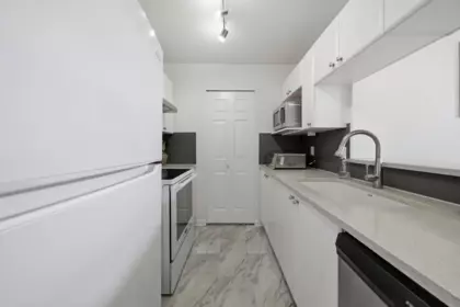 434 5600 Andrews Road, Richmond, BC, Richmond — Apartment/Condo for sale