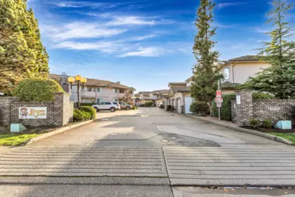 Front Yard Photo of 31 19060 Ford Road, Pitt Meadows, BC