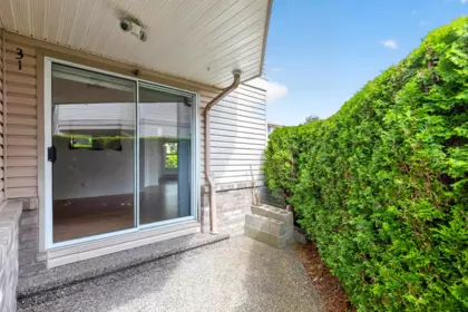 Hallway Photo of 31 19060 Ford Road, Pitt Meadows, BC