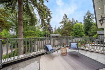 Entry Foyer Photo of 5188 Yew Street, Vancouver, BC