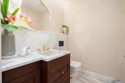 Primary Bathroom Photo of 5188 Yew Street, Vancouver, BC