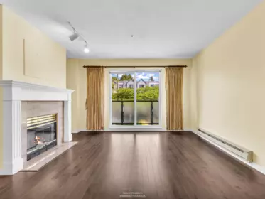 Outdoor Patio Photo of 204 876 W 16th Avenue, Vancouver, BC