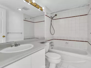 Pantry Photo of 204 876 W 16th Avenue, Vancouver, BC