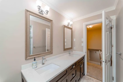 Mudroom Photo of 32155 Clinton Avenue, Abbotsford, BC