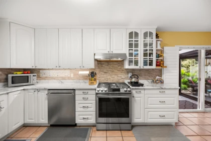 Kitchen Photo of 2566 126th Street, Surrey, BC