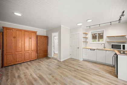 Laundry Room Photo of 2566 126th Street, Surrey, BC