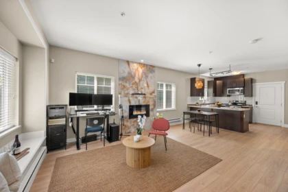111 368 Ellesmere Avenue, Burnaby, BC, Burnaby — Townhouse for sale
