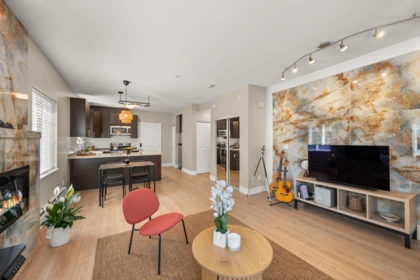 111 368 Ellesmere Avenue, Burnaby, BC, Burnaby — Townhouse for sale