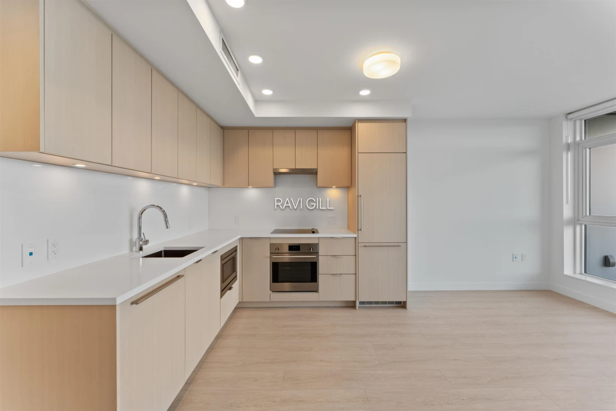 Living Room Photo of 3012 13675 107a Avenue, Surrey, BC