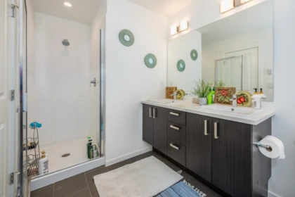 Guest Bathroom Photo of 40 15489 99a Avenue, Surrey, BC