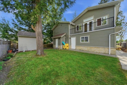 Hot Tub / Spa Photo of 7694 Buller Avenue, Burnaby, BC