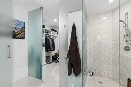 Garage Interior Photo of 304 1102 Hornby Street, Vancouver, BC