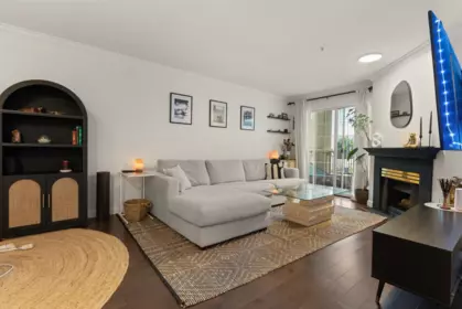Pantry Photo of 323 15268 105 Avenue, Surrey, BC