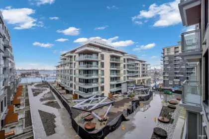Loft / Bonus Room Photo of 401 755 Harbourside Drive, North Vancouver, BC