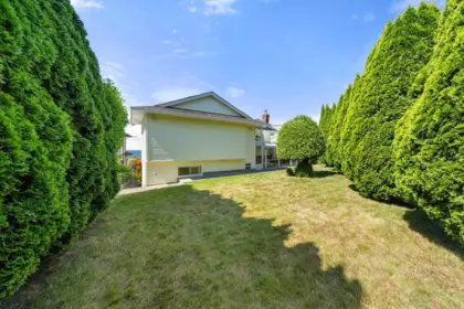 Community Amenities Photo (Clubhouse) of 15655 Semiahmoo Avenue, White Rock, BC