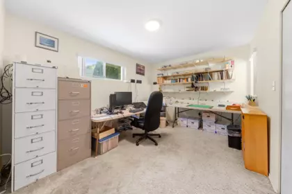 Mudroom Photo of 15655 Semiahmoo Avenue, White Rock, BC