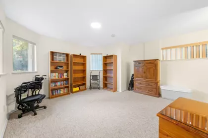 Office / Den Photo of 15655 Semiahmoo Avenue, White Rock, BC
