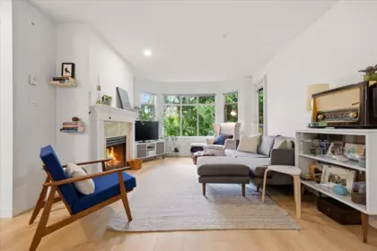 411 2059 Chesterfield Avenue, North Vancouver, BC, North Vancouver — Apartment/Condo for sale