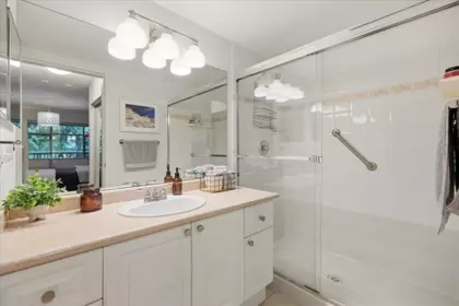 Office / Den Photo of 411 2059 Chesterfield Avenue, North Vancouver, BC