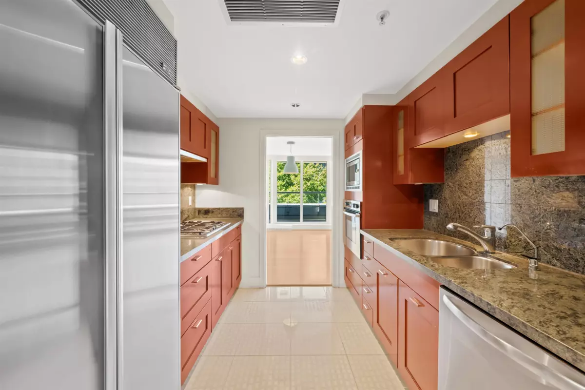 Family Room Photo of 206 560 Nicola Street, Vancouver, BC