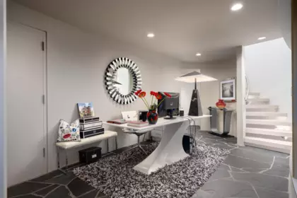 Laundry Room Photo of 3912 Marine Drive, West Vancouver, BC