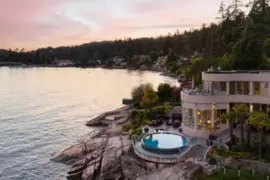 3912 Marine Drive, West Vancouver, BC