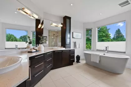 Entry Foyer Photo of 163 E St. James Road, North Vancouver, BC