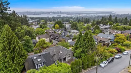 163 E St. James Road, North Vancouver, BC, North Vancouver — Single Family Residence for sale