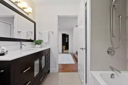Hot Tub / Spa Photo of 163 E St. James Road, North Vancouver, BC
