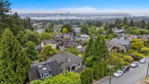 163 E St. James Road, North Vancouver, BC
