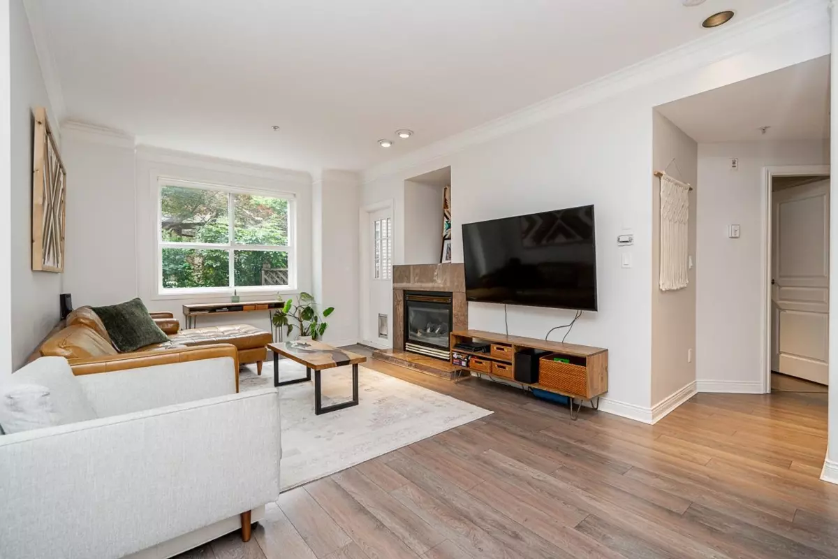 Dining Area Photo of 116 8115 121a Street, Surrey, BC