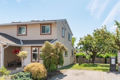 4 765 School Road, Gibsons, BC, Gibsons — Townhouse for sale