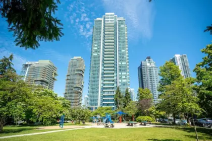 701 6463 Silver Avenue, Burnaby, BC, Burnaby — Apartment/Condo for sale