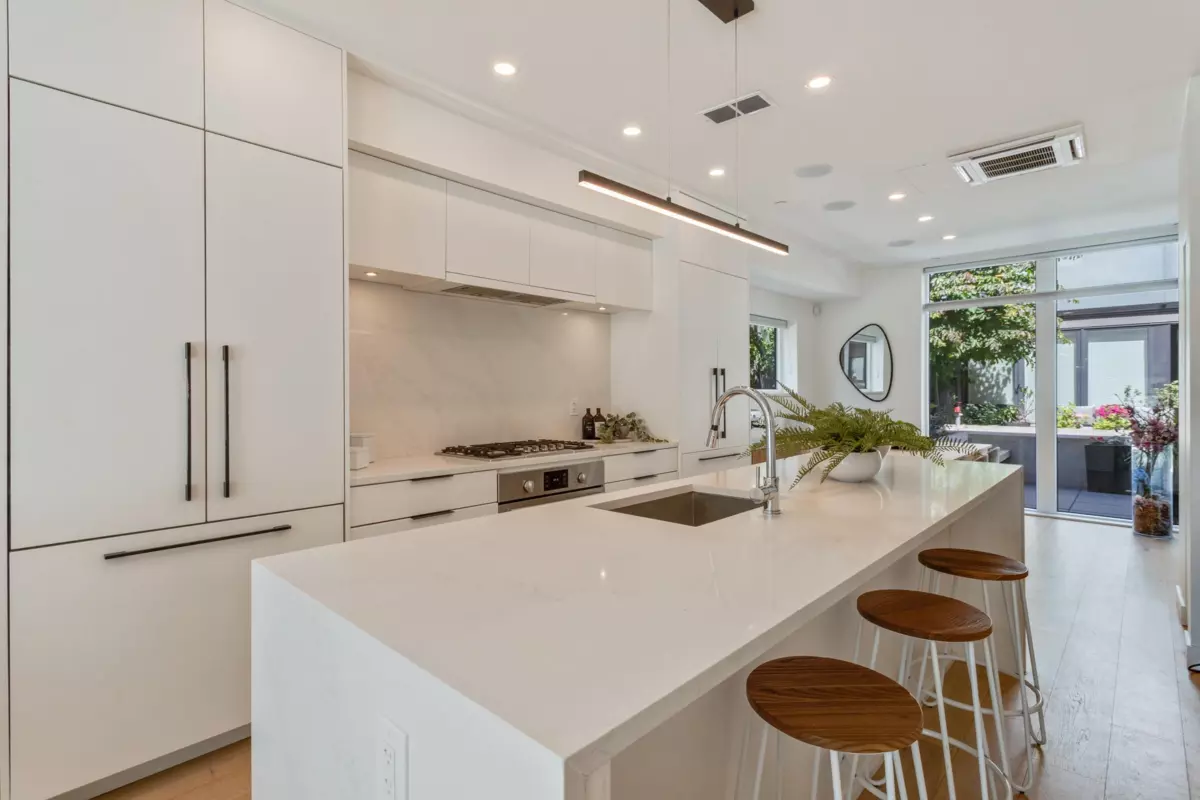 Dining Area Photo of 125 649 E 3rd Street, North Vancouver, BC