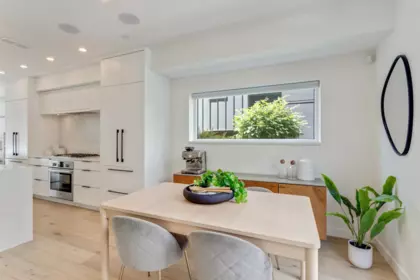 Kitchen Island Photo of 125 649 E 3rd Street, North Vancouver, BC