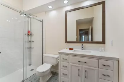 Hallway Photo of 5207 Aspen Drive, West Vancouver, BC