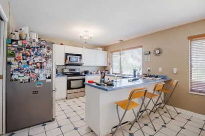 Basement Recreation Room Photo of 30211 Burgess Avenue, Abbotsford, BC