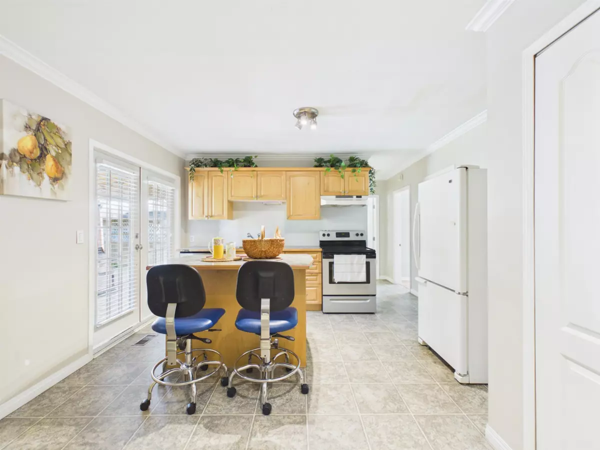 Family Room Photo of 20875 Camwood Avenue, Maple Ridge, BC