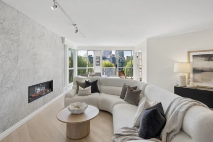 301 1502 Island Park Walk, Vancouver, BC, Vancouver — Apartment/Condo for sale