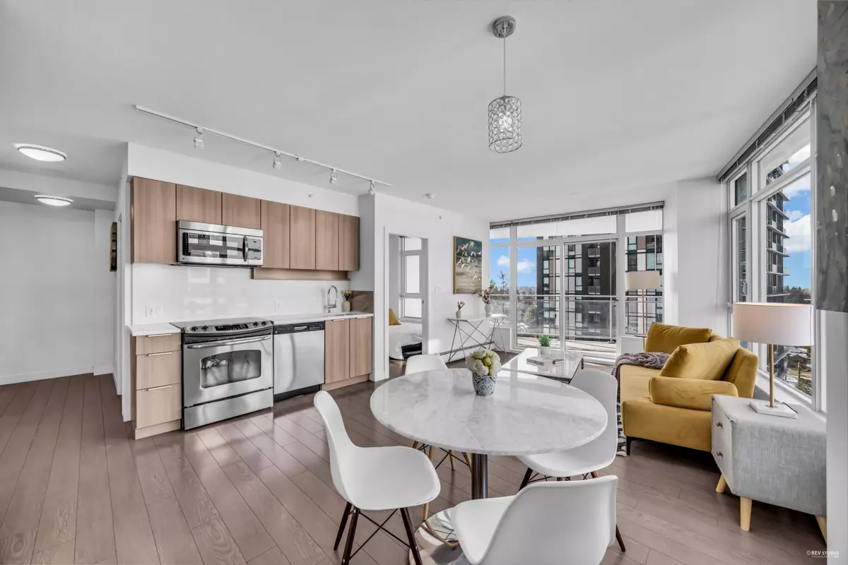 Living Room Photo of 1103 13308 Central Avenue, Surrey, BC