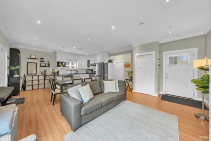 723 E 12th Avenue, Vancouver, BC, Vancouver — Half Duplex for sale