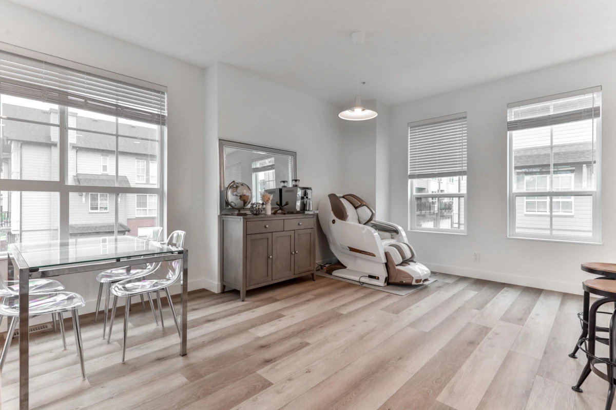 Dining Area Photo of 17 8120 200a Street, Langley, BC